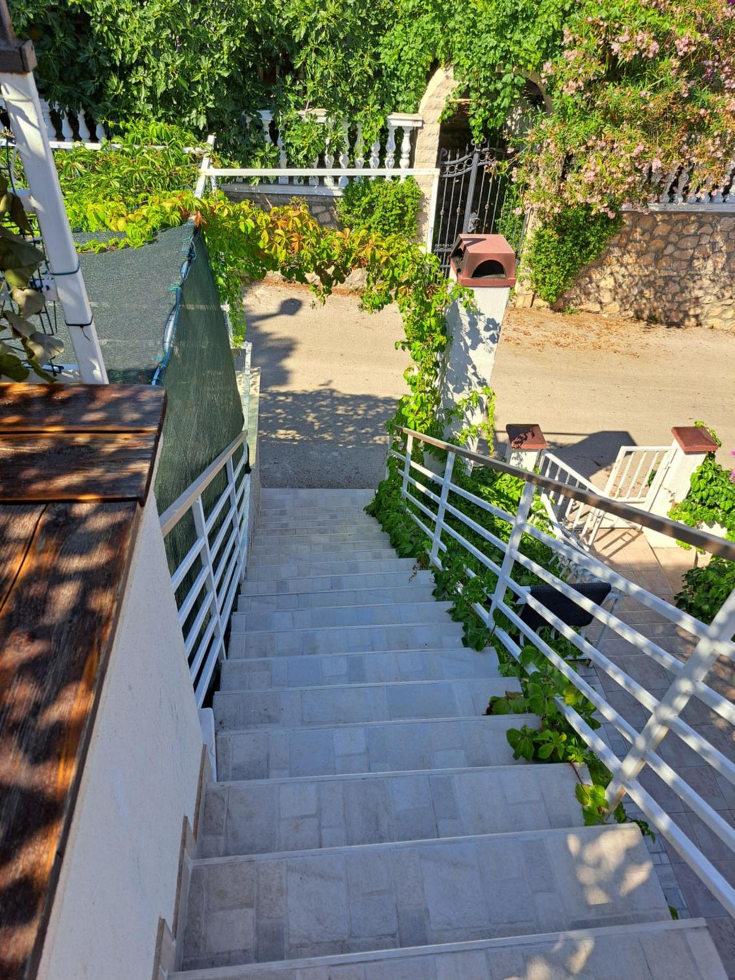 Cuzela-Papata Apartments Tisno Bagian luar foto