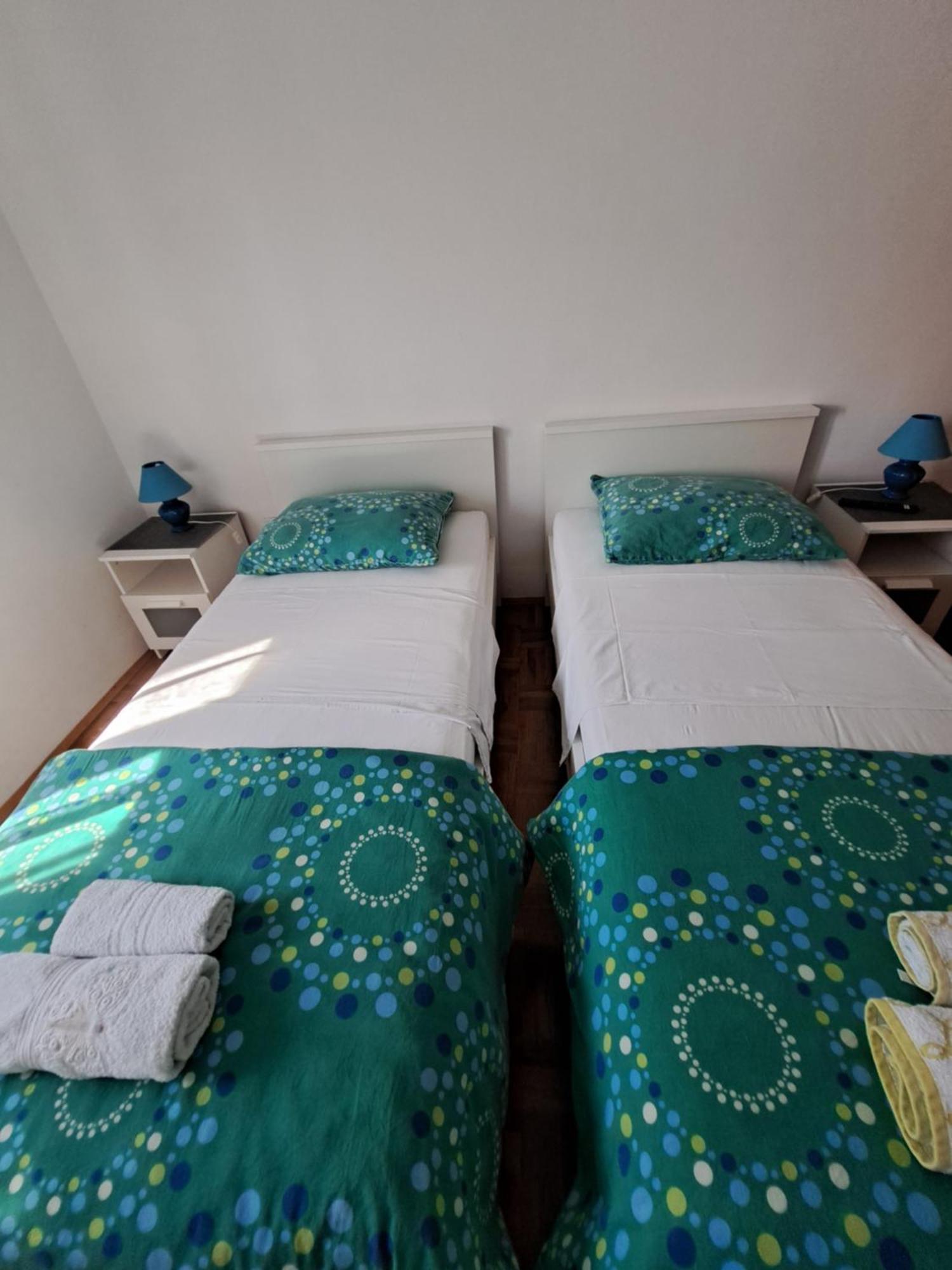 Cuzela-Papata Apartments Tisno Bagian luar foto