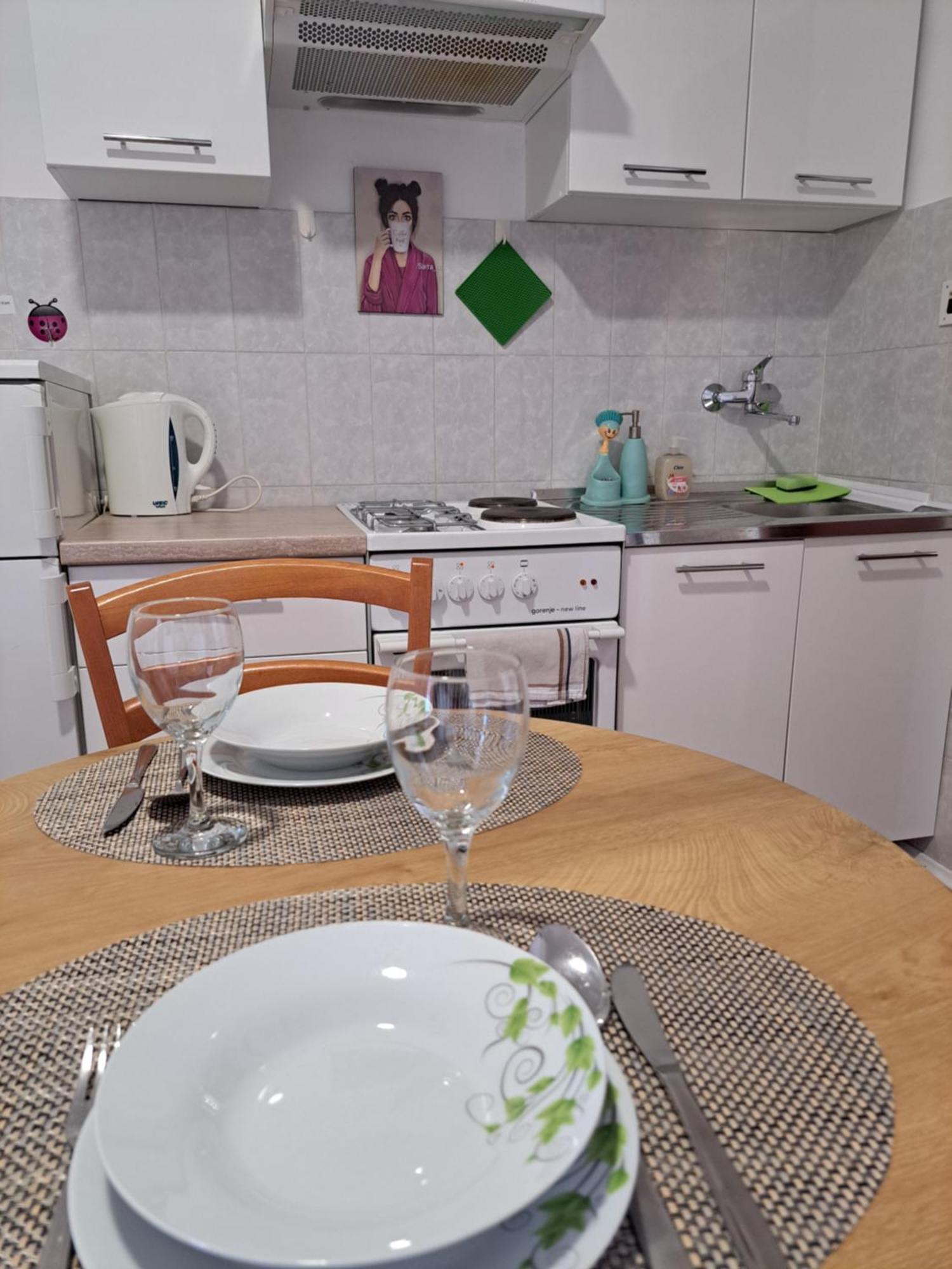 Cuzela-Papata Apartments Tisno Bagian luar foto