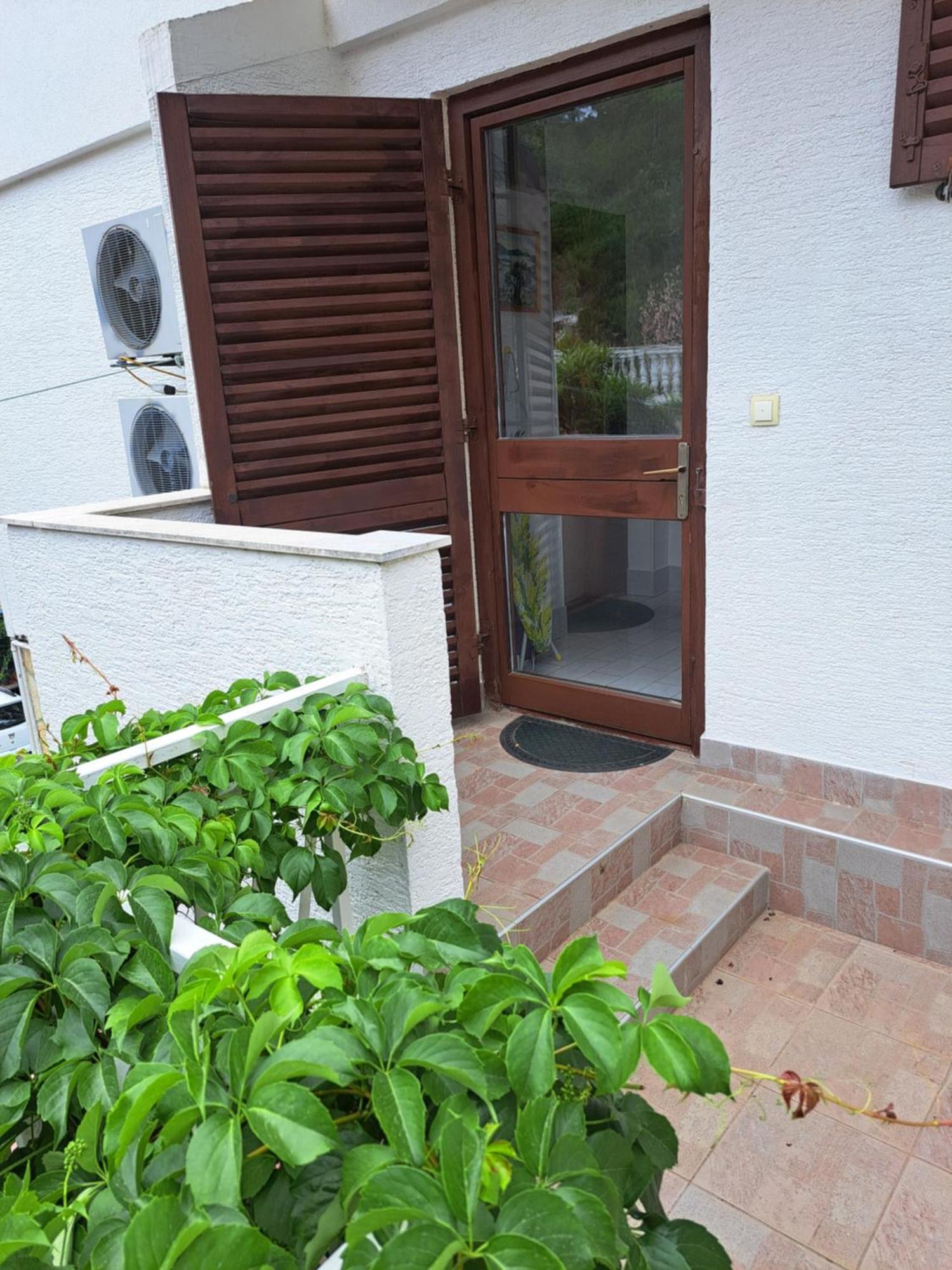 Cuzela-Papata Apartments Tisno Bagian luar foto